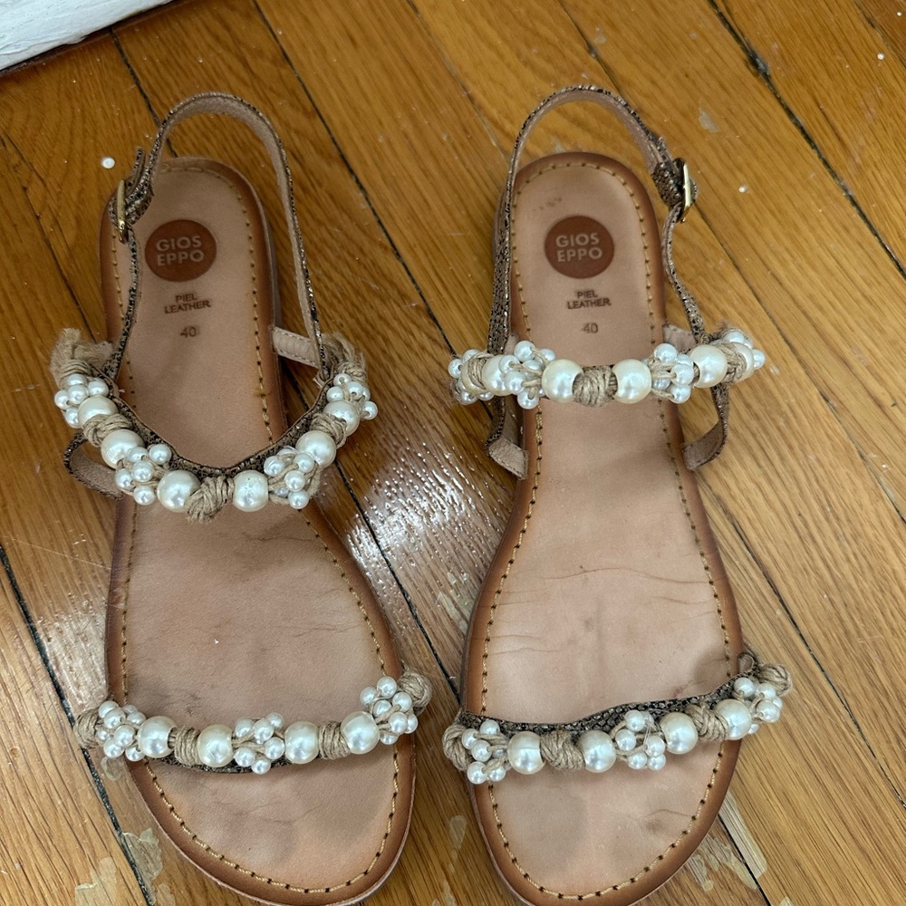 Women's Tan Sandals with Pearl Accents